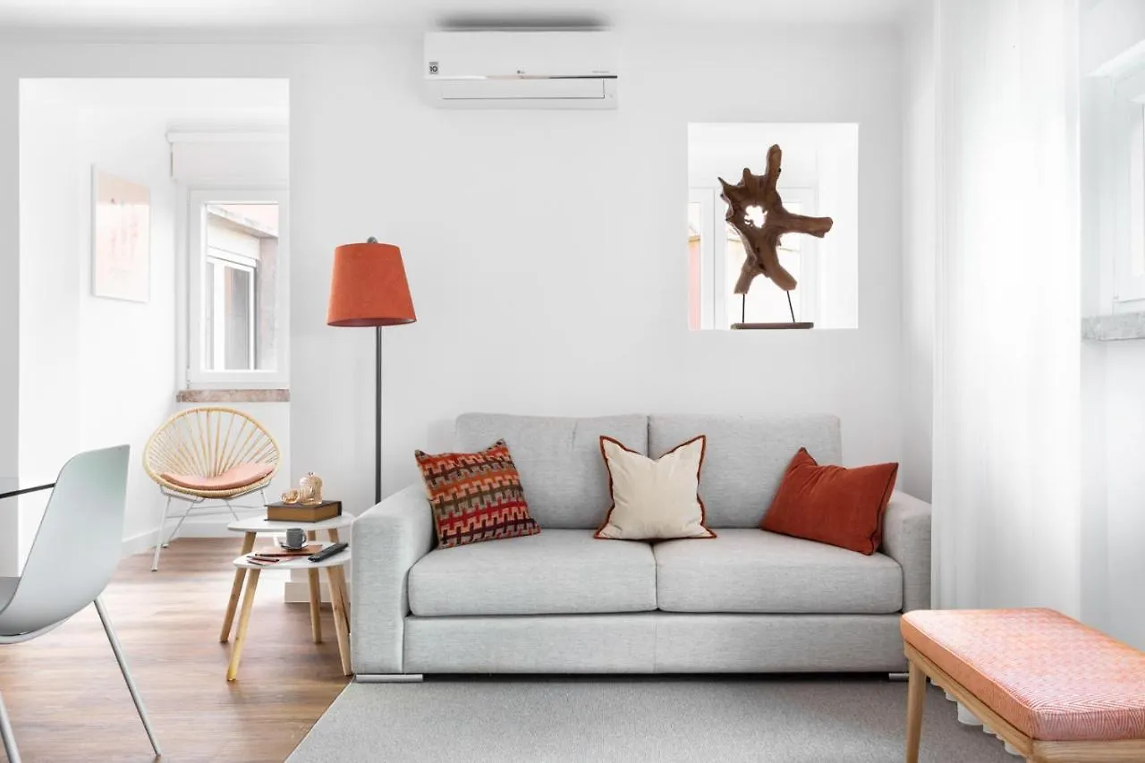 Joivy Bright And Beautiful 4Br Apt 5 Mins To Rato Subway Lisboa Portugal